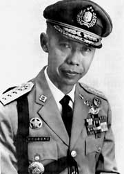Belajarlah dari Alm. Jenderal Hoegeng Iman Santoso