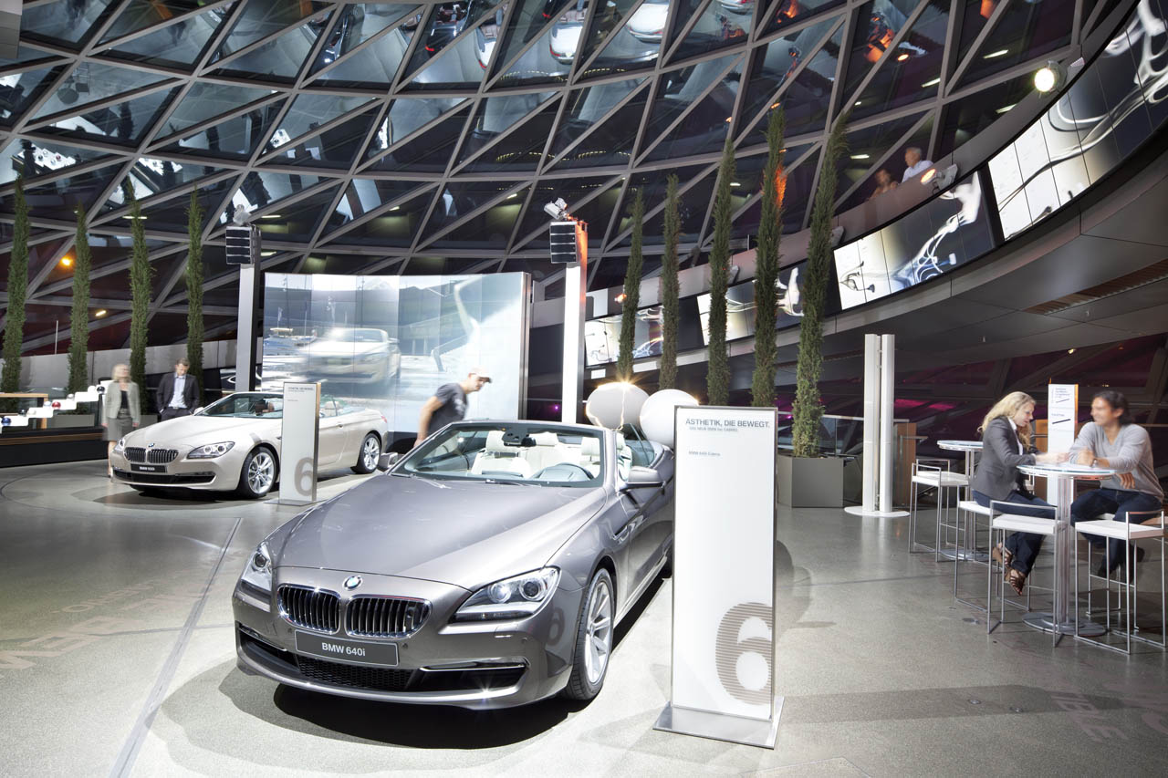 Pemandangan Kantor BMW Yang Keren !!