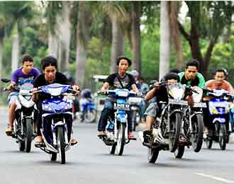 Hati - hati Gan, Adanya Jokowi Bikin Jakarta Menjadi Susah (Resiko Gan)!!!