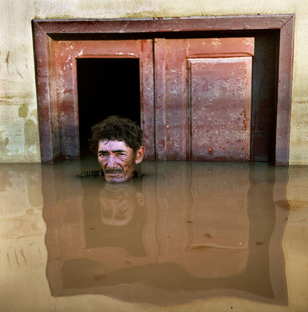 seorang-fotografer-membuktikan-bahwa-bumi-sudah-hampir-tenggelam