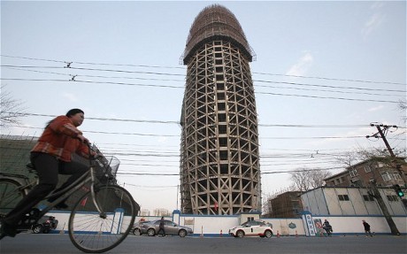 Gedung Unik Berbentuk Penis di China 