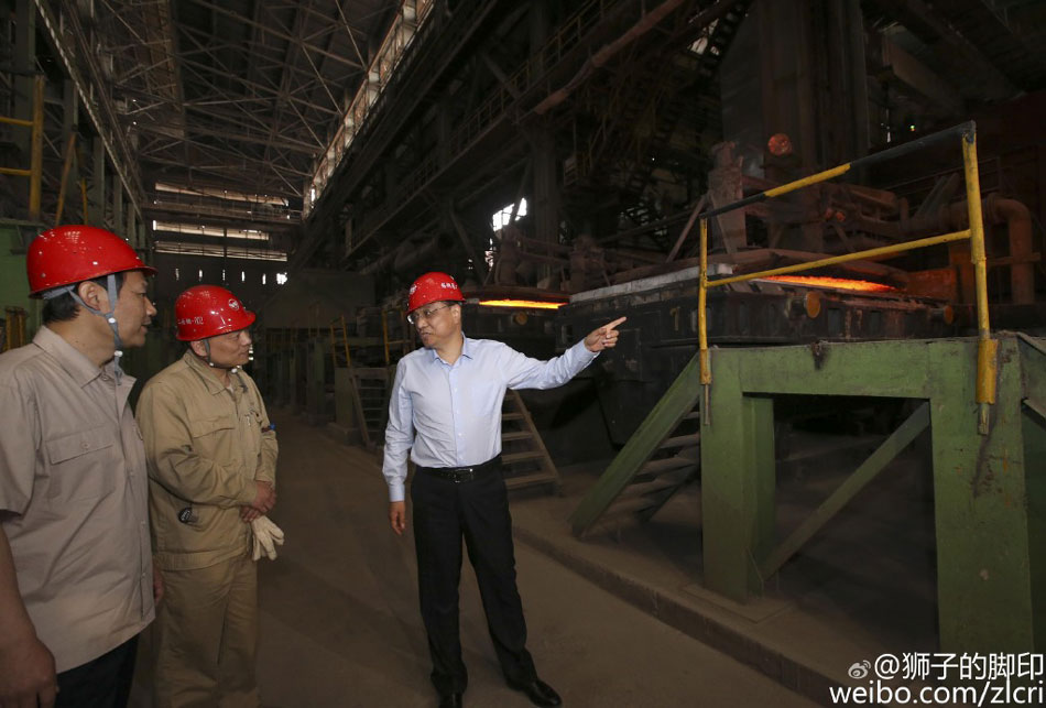 RI Banjir Cangkul Impor Dipicu Kelebihan Produksi Baja di China