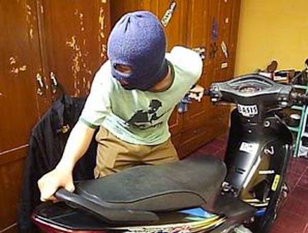 Hati-Hati Modus Pencurian Sepeda Motor Dengan &quot;Cairan Setan&quot; Sudah Marak Terjadi