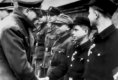 Foto-foto Saat Terakhir Hitler