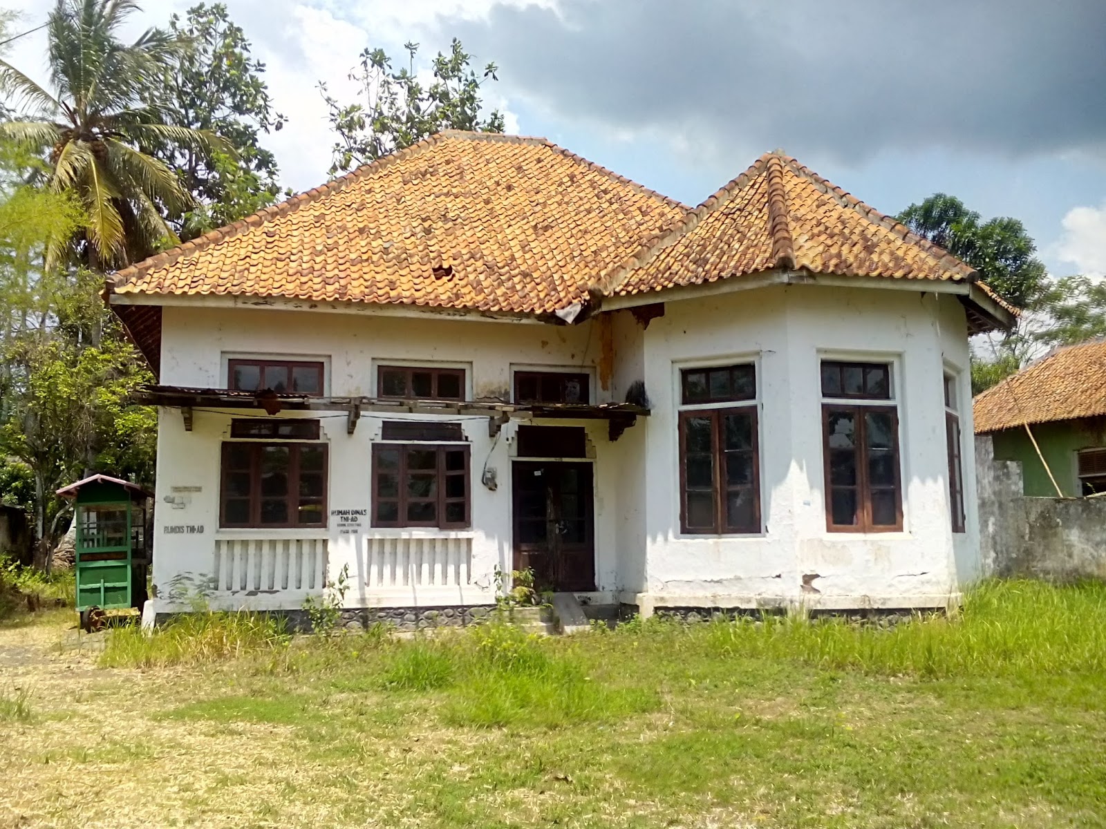 Rumah - rumah bergaya kolonial dari berbagai penjuru Indonesia (Pict ++)