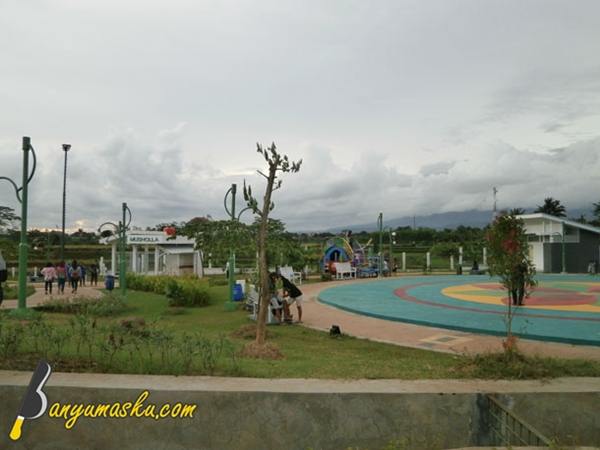 &#91;CoC Regional: Lokasi Wisata&#93; Taman Balai Kemambang Karangkobar Dekat Paduka FM