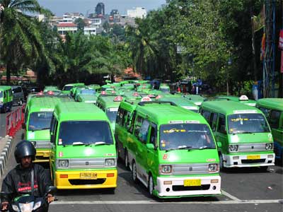 &#91; ANCUR &#93; INI ANGKOT DI KOTA ANE.... GIMANA KOTA AGAN ???