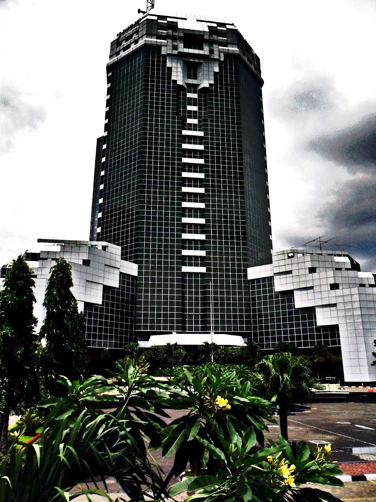 melihat-gedung-gedung-pencakar-langit-paling-ikonik-di-indonesia
