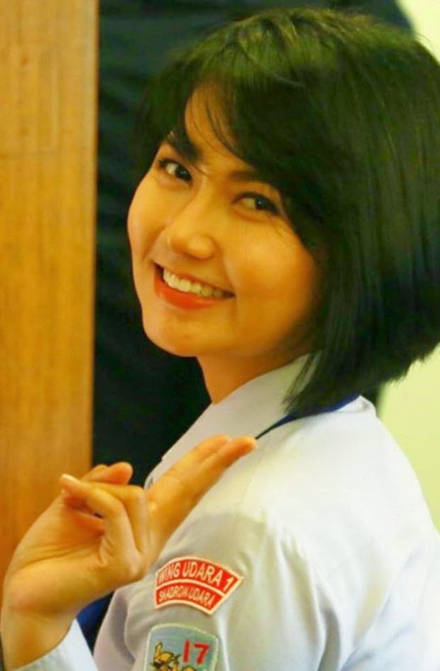Foto Theresia Mariana, Pramugari Cantik Kepresidenan RI (25 Foto)