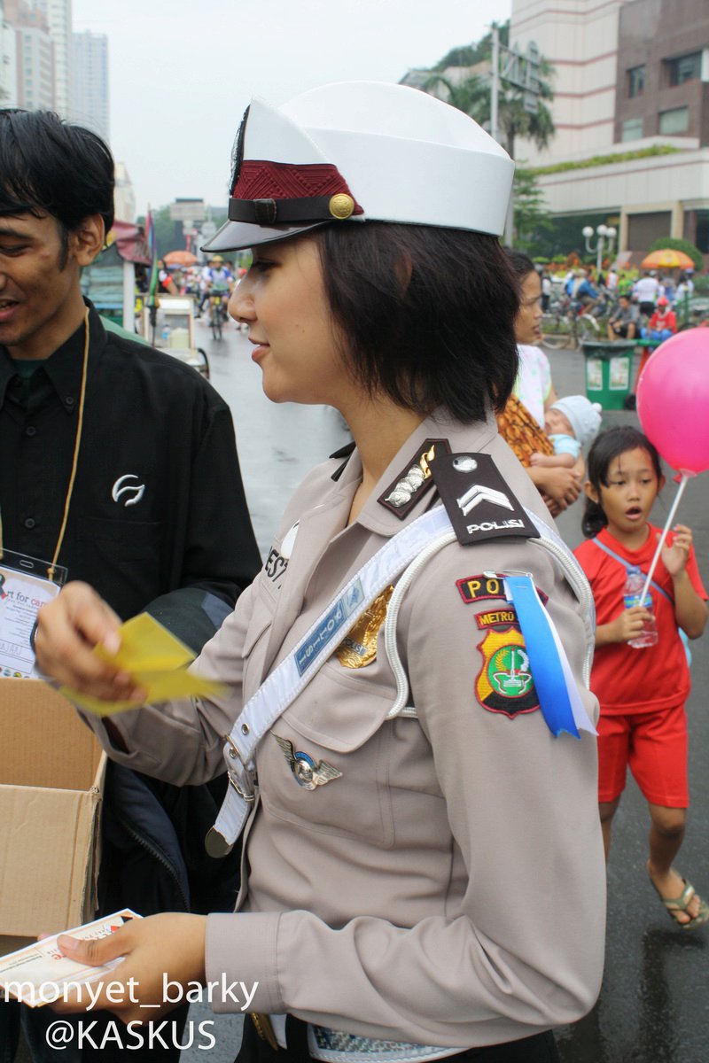 Polwan Eka Frestya gak bakal bisa seperti ini kalo gak ada mereka + PICS
