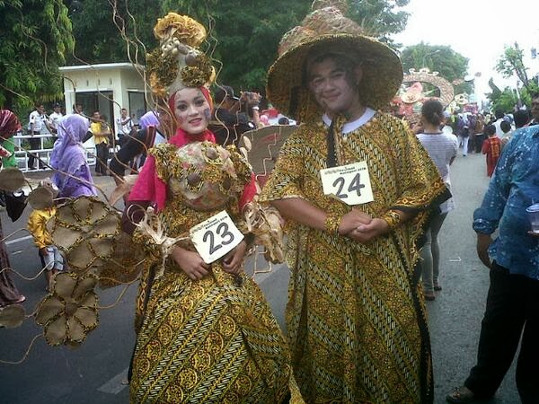 Cantik nya Batik Negeriku (Karnaval Batik Pekalongan 2013)
