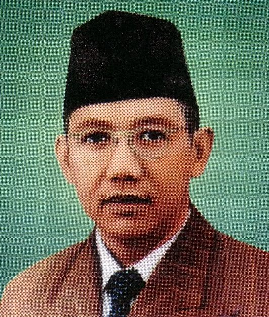 10 Pahlawan Dengan Sifat Yang Harus Diteladani