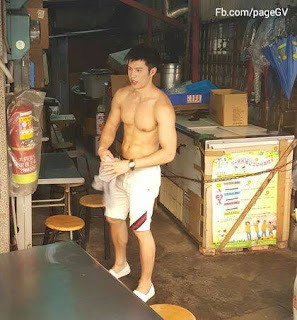 Heboh Para Penjaga ganteng dan berbadan sexy di Taiwan