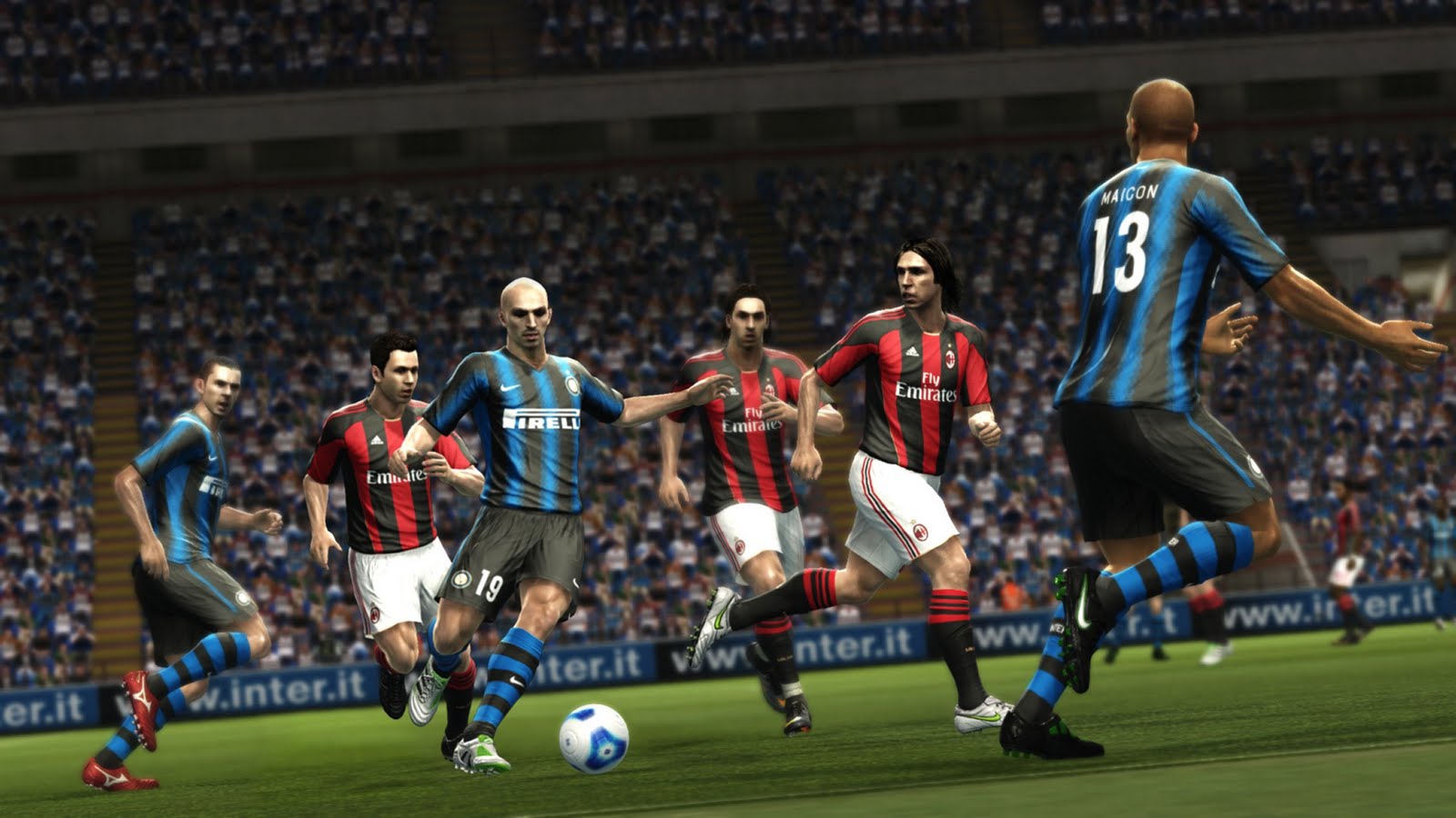 &#91;COMPARE&#93; PES 2012 vs FIFA 2012