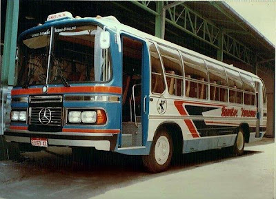 Foto Bus Jadul di Indonesia