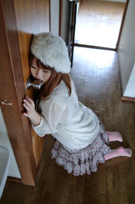 &#91;BB++&#93; Gadis Penjilat Pintu Yang Bikin Agan Bergetar