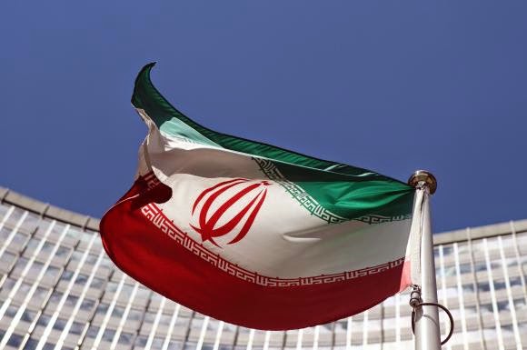 Ayatullah Khomeini Bukan Ahlul Bait, Tetapi Keturunan India Beragama Sikh