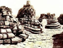 Kondisi Candi Borobudur Saat Pertama Kali Ditemukan &#91;+pic jadul&#93;