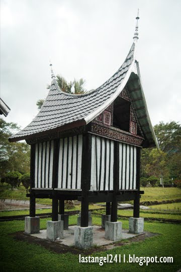  Rangkiang  Lumbung Padi Tradisional Minangkabau KASKUS 