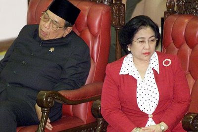 Macam-Macam Gaya Tidur Dari Manusia Sampai Binatang dijamin ngakak