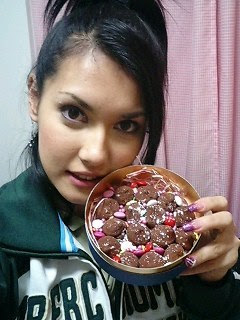 Foto Maria Ozawa a.k.a MIYABI narsis dari Ponsel nya