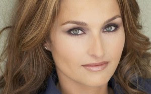 10 Wanita Cantik Dengan Mata Terindah ! masupp