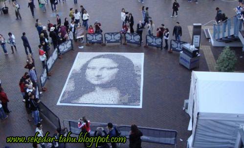 &#91;Unik dan Kreatif&#93; Lukisan Monalisa Yang Terbuat dari 3.604 Cangkir Kopi