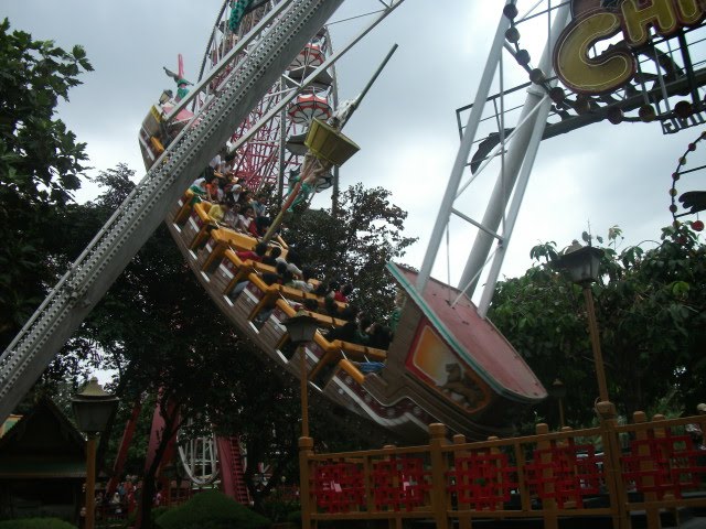 Memacu Adrenalin di Taman Impian Jaya Ancol