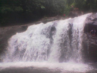 NIH GAN!! JANGAN CUMA KE PASIR PANJANG DOANG: 8 AIR TERJUN DI KALIMANTAN BARAT