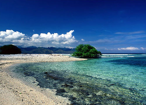 Tempat Wisata Air di Indonesia yang Menarik Perhatian Wisatawan di Seluruh Dunia