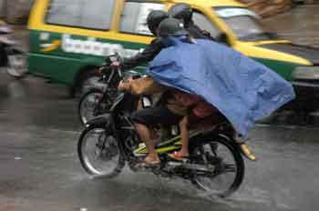 Apakah lo tau kejadian2 saat hujan turun? CEKIDOT-&gt;&gt;