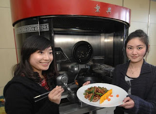 Robot Unik yang Bisa Memasak 600 Masakan China 