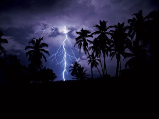 &#91;AMAZING&#93; Catatumbo Lightning - Petir dengan Intensitas Sambaran Tertinggi