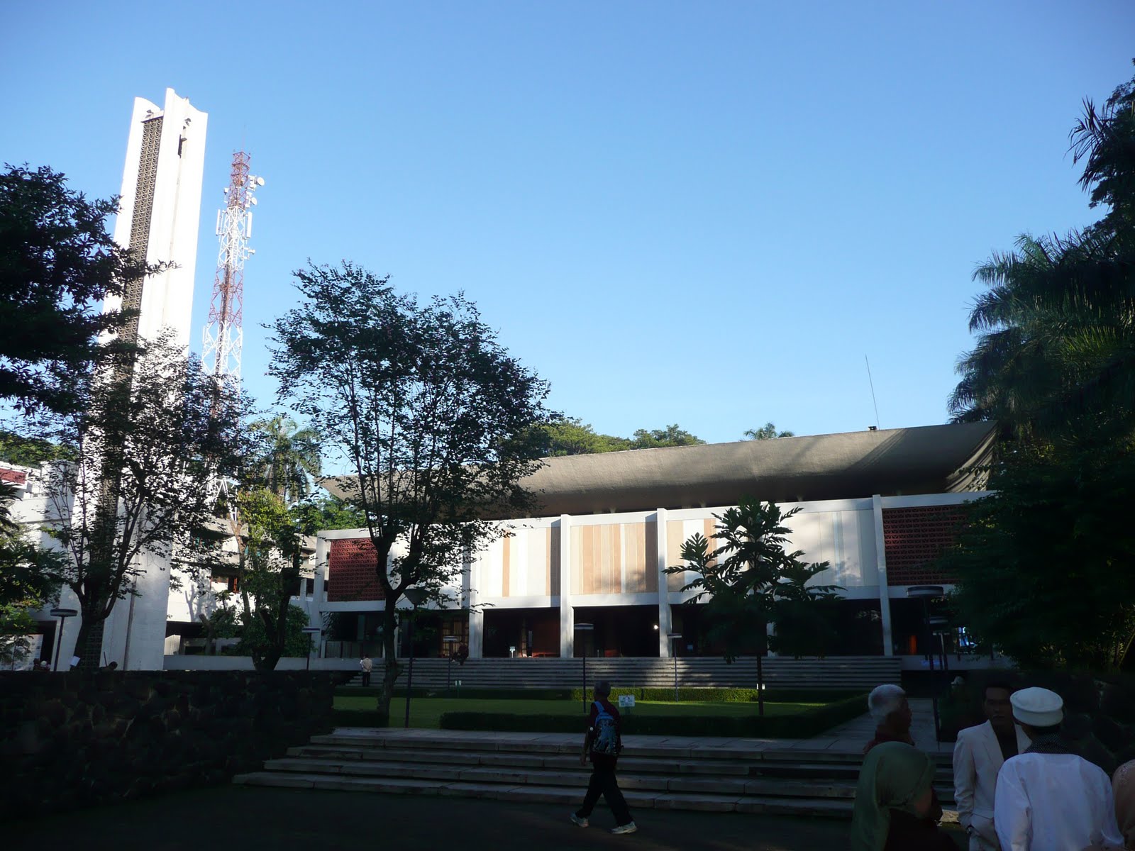 Indahnya Masjid-Masjid Kampus di Indonesia