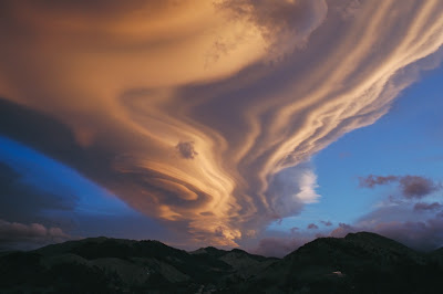 10 bentuk awan terindah paling indah