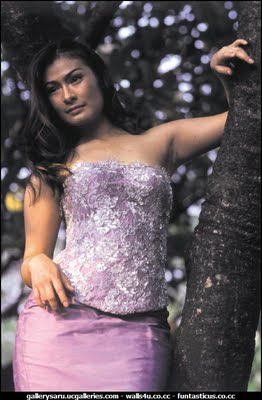 yuni-shara--iis-dahlia-puji-kalung-anti-corona-kementan-usai-diundang-ke-istana