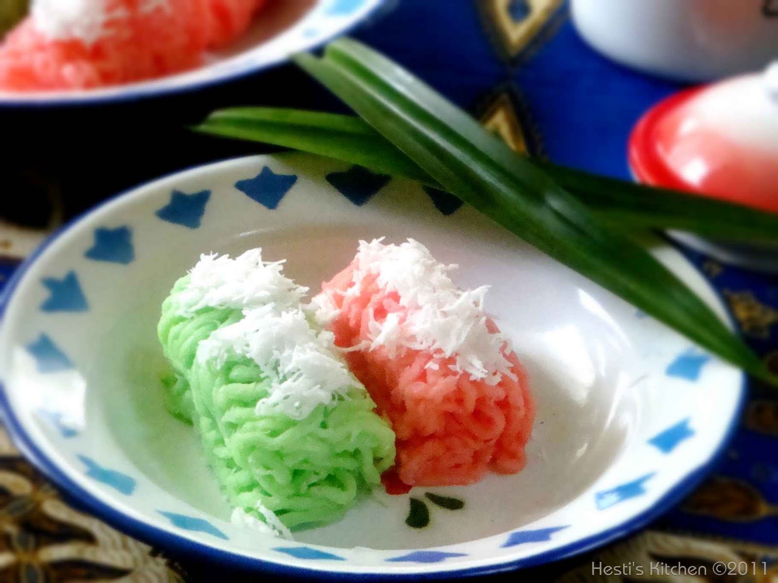 Apa jajanan pasar favorit agan waktu kecil?