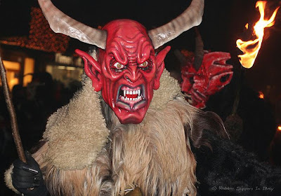 Misteri Krampus - Monster Yg selalu mengikuti Santa untuk menghukum anak yg nakal 