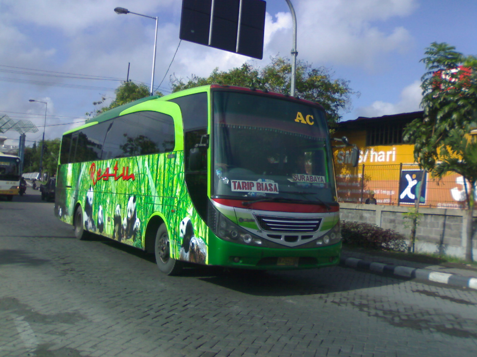 agan ke surabaya - malang naik bus yang mana (bismania masuk)