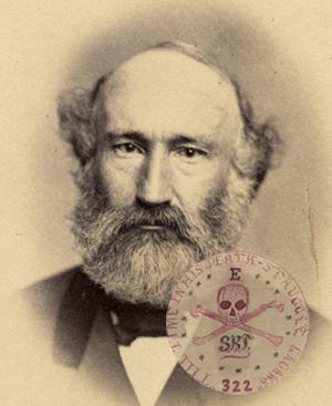 Sekilas mengenai Skull and Bones (Teori Konspirasi)