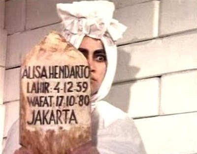 Mengenang 7 Tahun Kepergian Suzanna, Ratu Horror Legendaris Indonesia