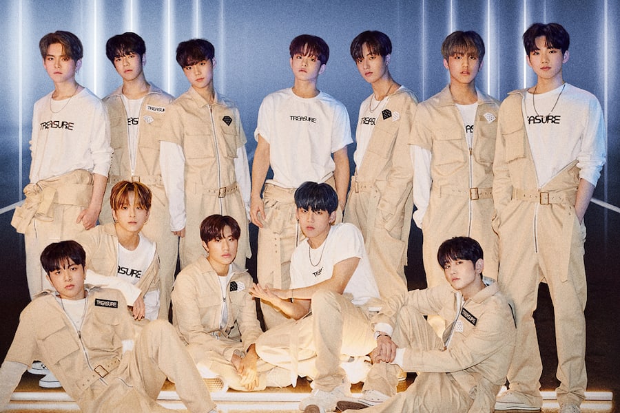 treasure-luncurkan-light-stick-barunya-secara-resmi
