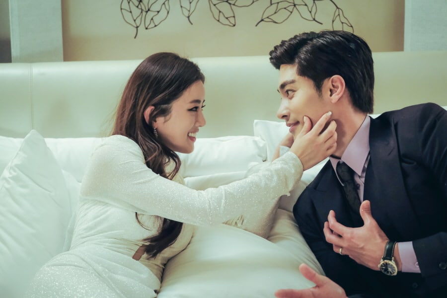 sung-hoon-dan-lee-ga-ryung-jadi-pengantin-baru-dalam--love-ftmarriage-and-divorce