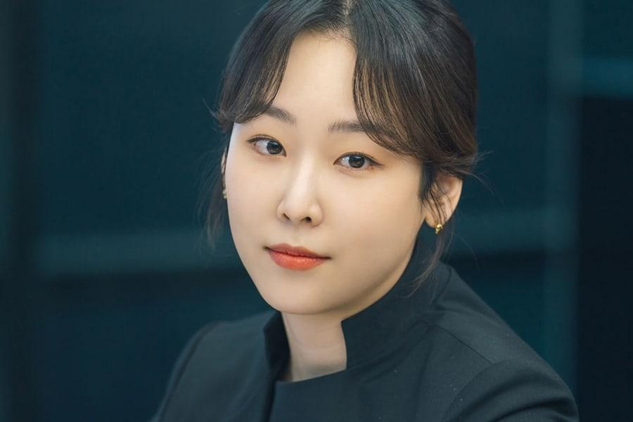 seo-hyun-jin-jadi-manajer-hotel-dalam-drama-terbaru--you-are-my-spring