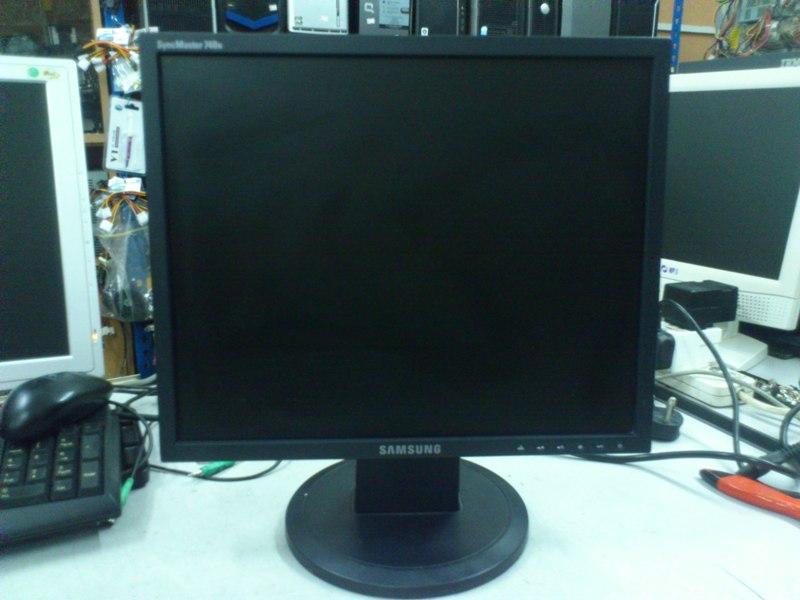 Terjual [WTS] Monitor Samsung 740n | KASKUS