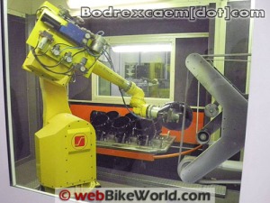 PROSES PEMBUATAN HELM TERBAIK DI DUNIA