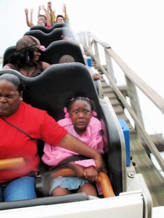 Photo-photo lucu waktu naik Roller Coaster