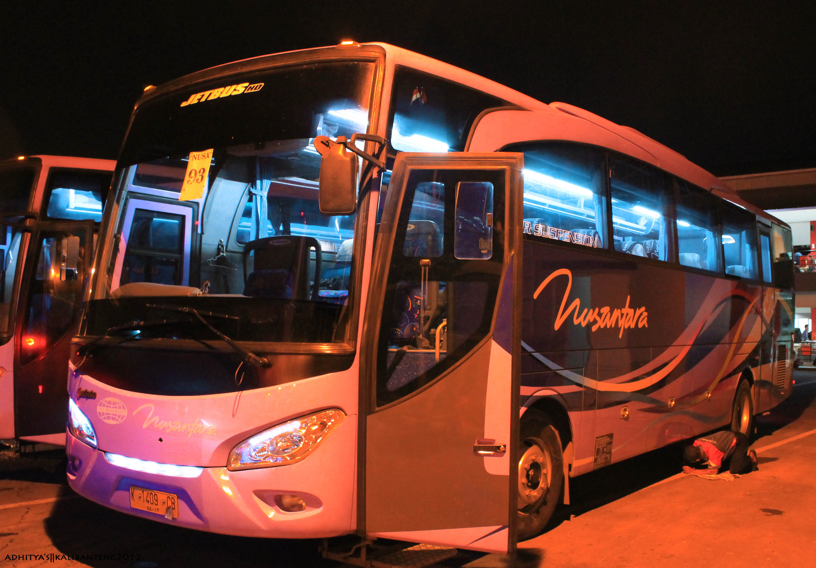 Asyiknya Mudik dengan Bus