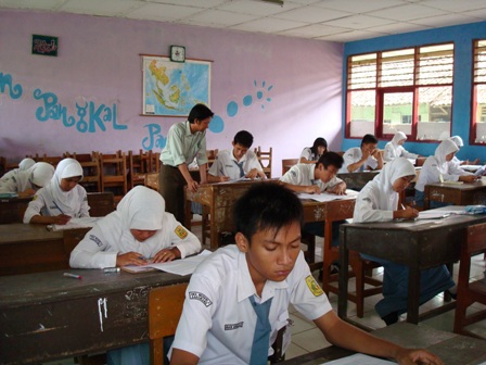 Komentar Menggelitik Temen Ane Mengenai UN (Ujian Nasional)