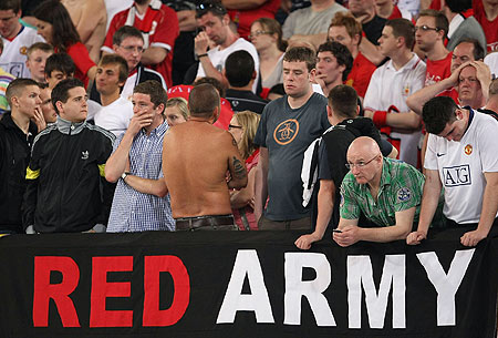 5-fakta-menarik-tentang-red-army-united-fans-masuk-hooligans-mu